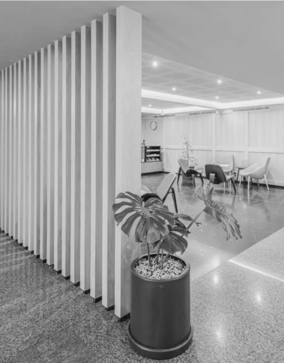 Entrada Cafetería Torre Altiva